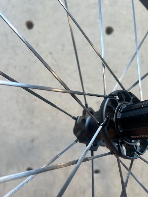 軽さと安心感を両立した、毎日乗りたくなるホイール – サイクル